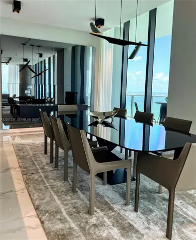 Designer furnishings & mirrors