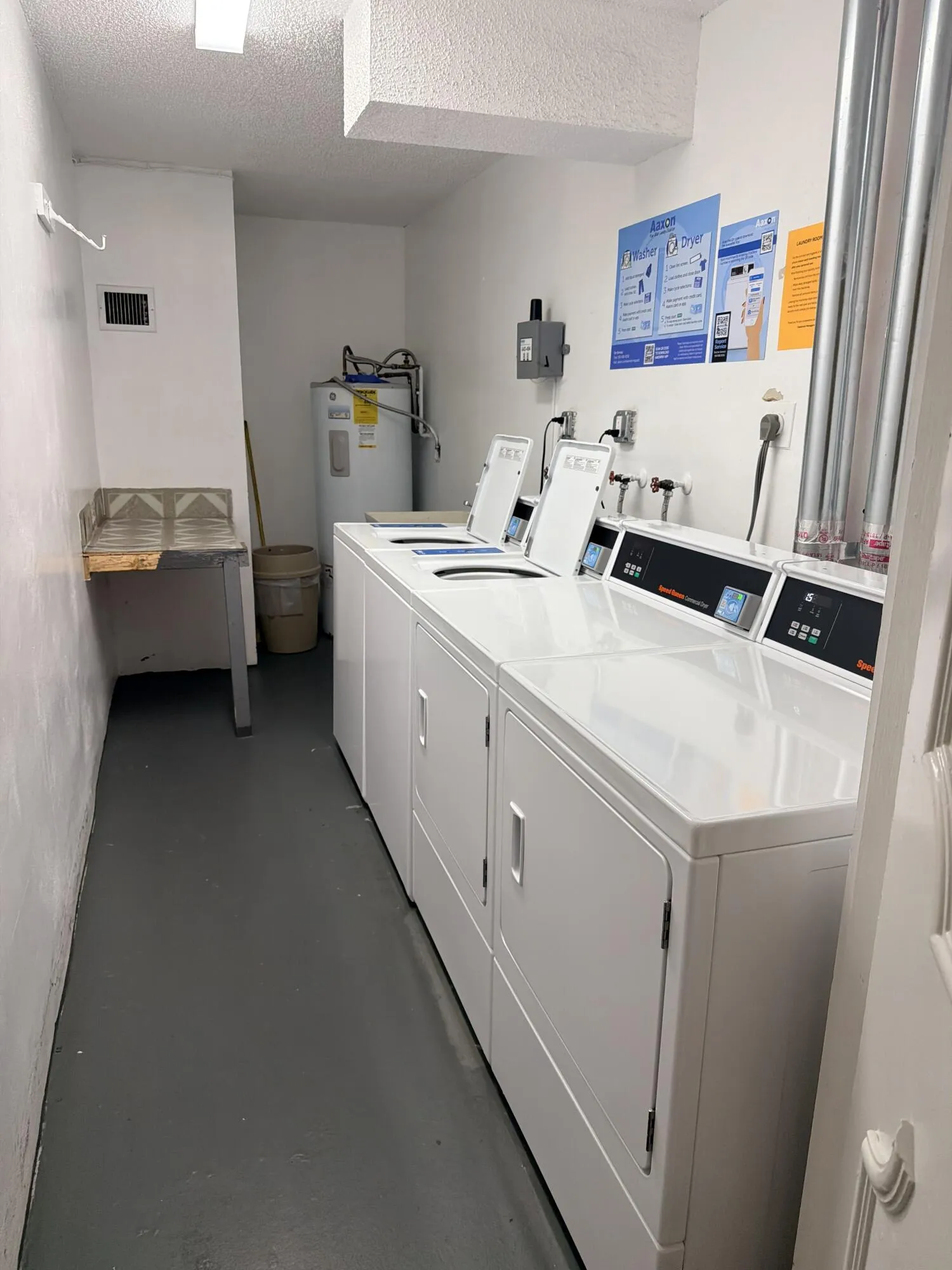 Oakbrook - Laundry