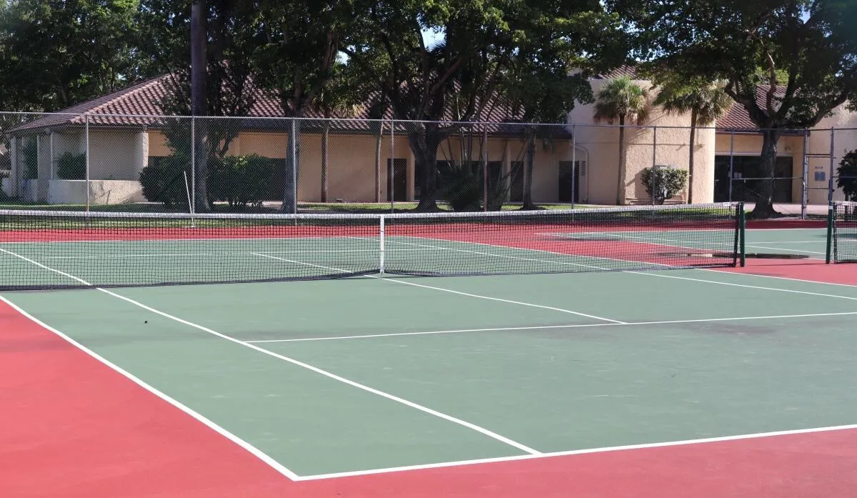 Oakbrook - Tennis Courts