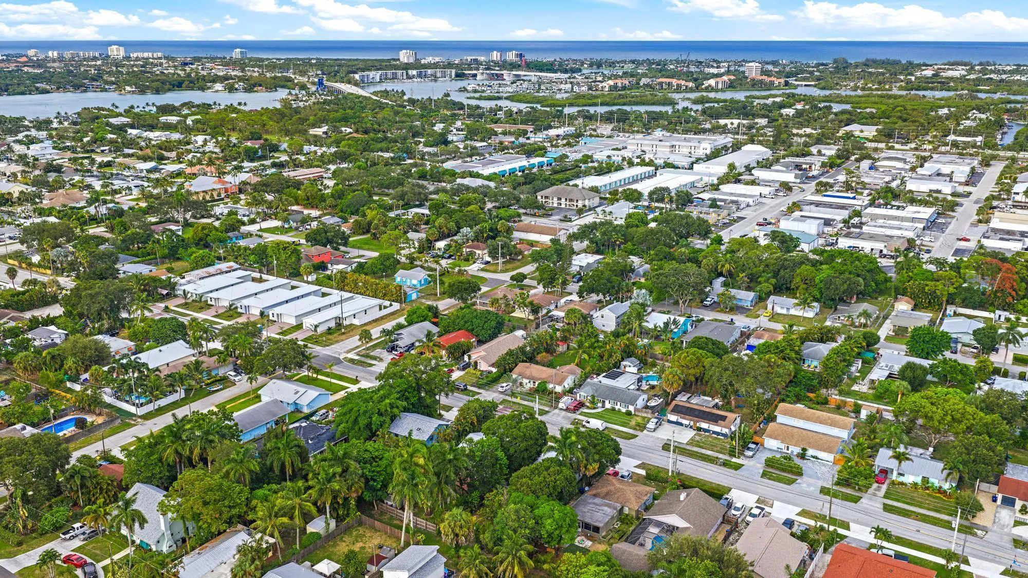 502 N Loxahatchee Dr-43