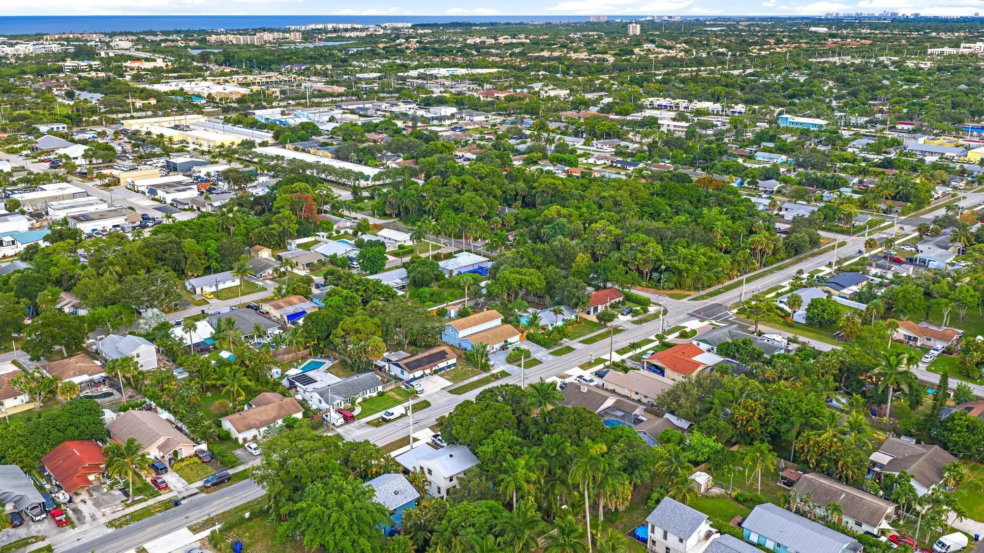 502 N Loxahatchee Dr-45