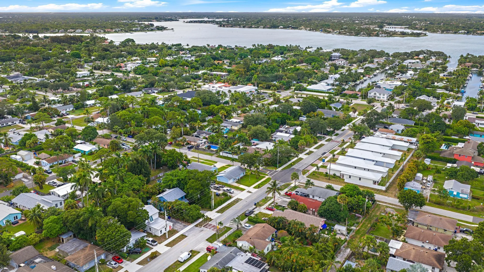 502 N Loxahatchee Dr-39