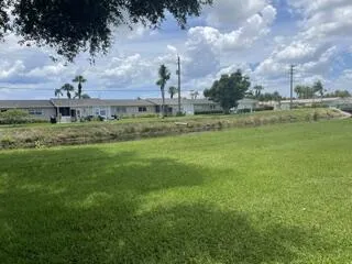 Backyard 2758 2