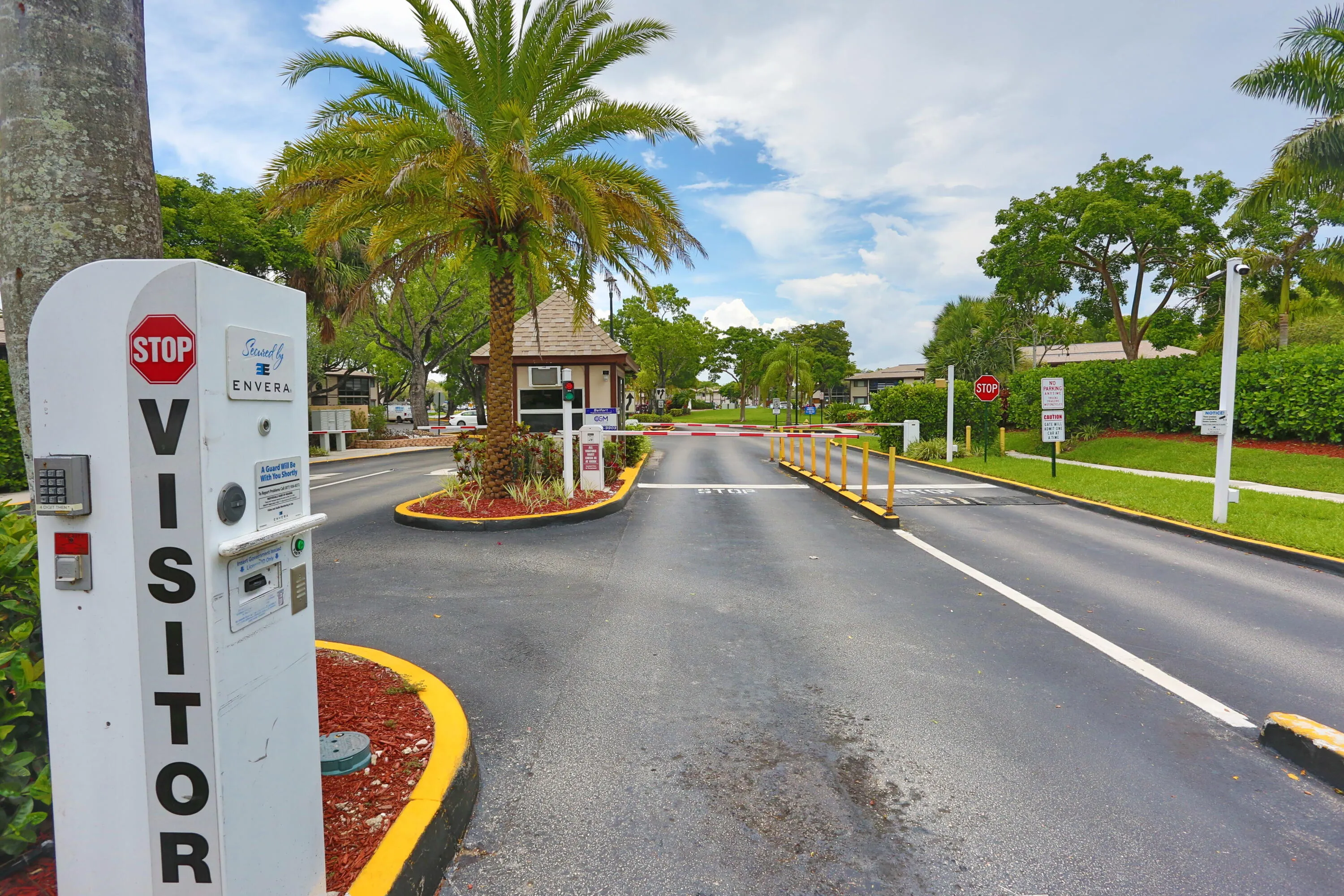 9773 S Belfort Cir Tamarac FL-print-003-