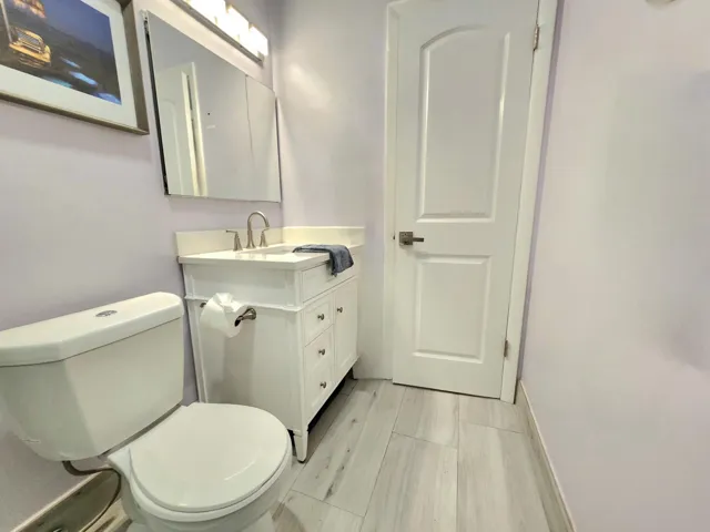 CLEAN & BRIGHT