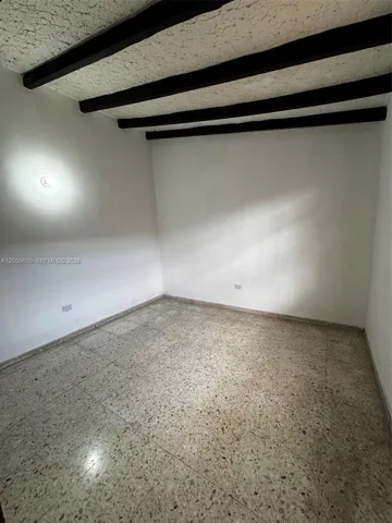 ROOM 5