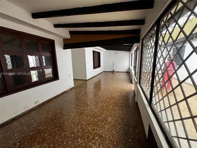 STUDIO OF FAMILY ROOM