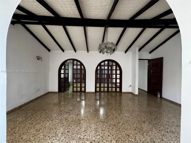 FORMAL FAMILY ROOM