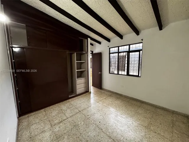 ROOM 4