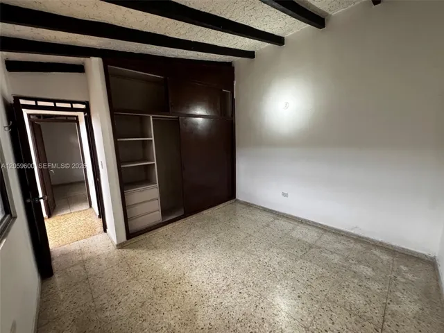 ROOM 5