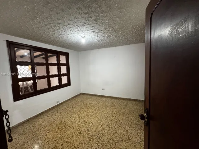 ROOM 2
