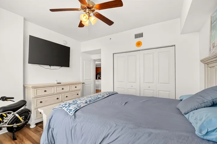Guest bedroom