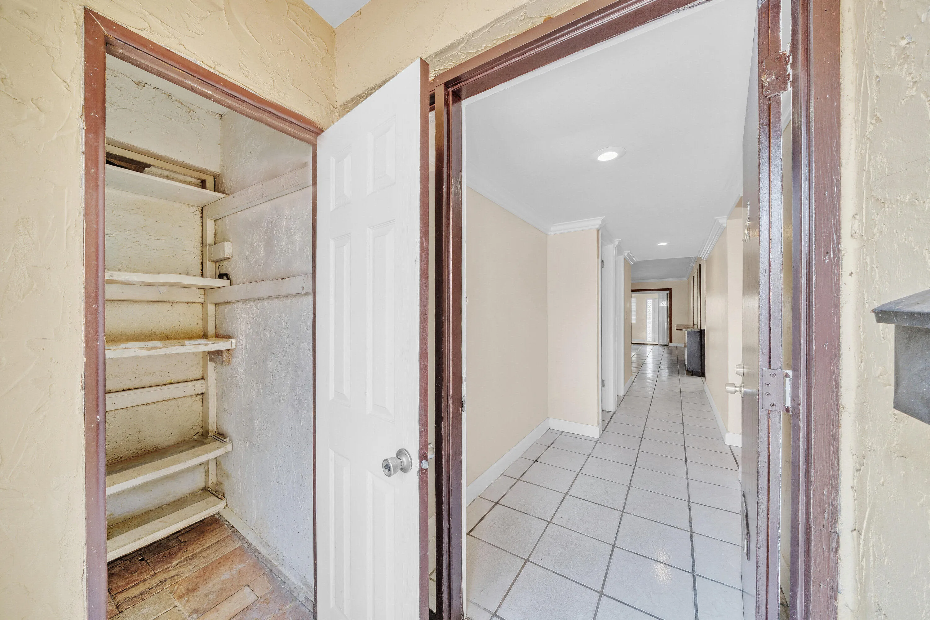 3 Entryway (1)
