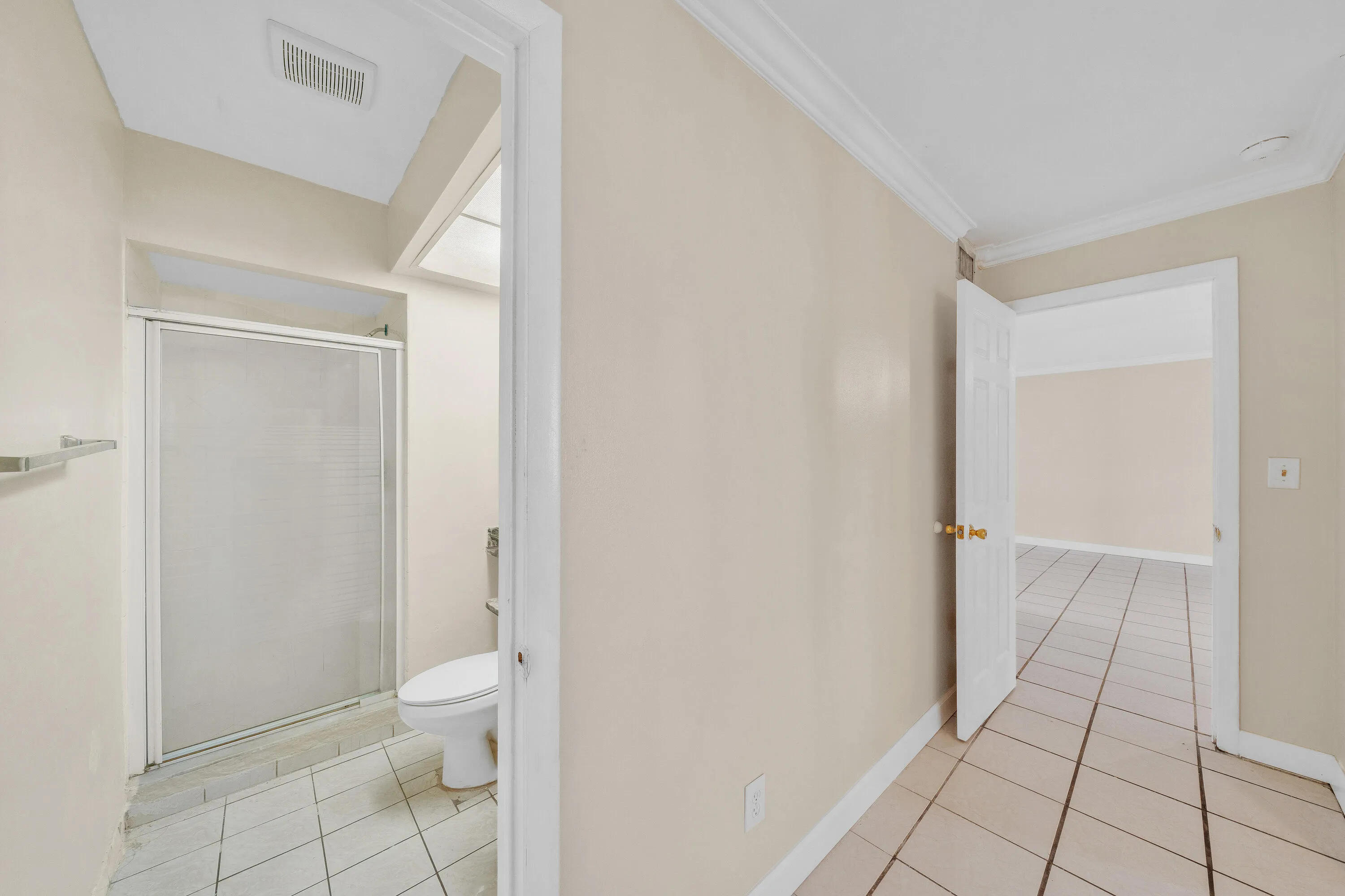 13 Primary Bathroom (2)