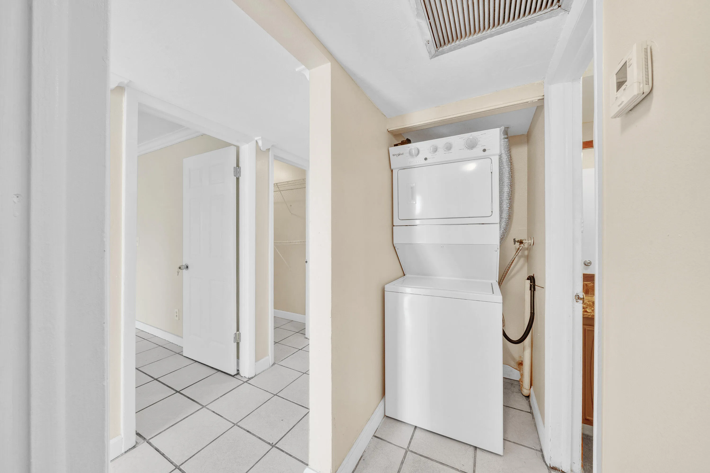 6 Laundry Corner (1)