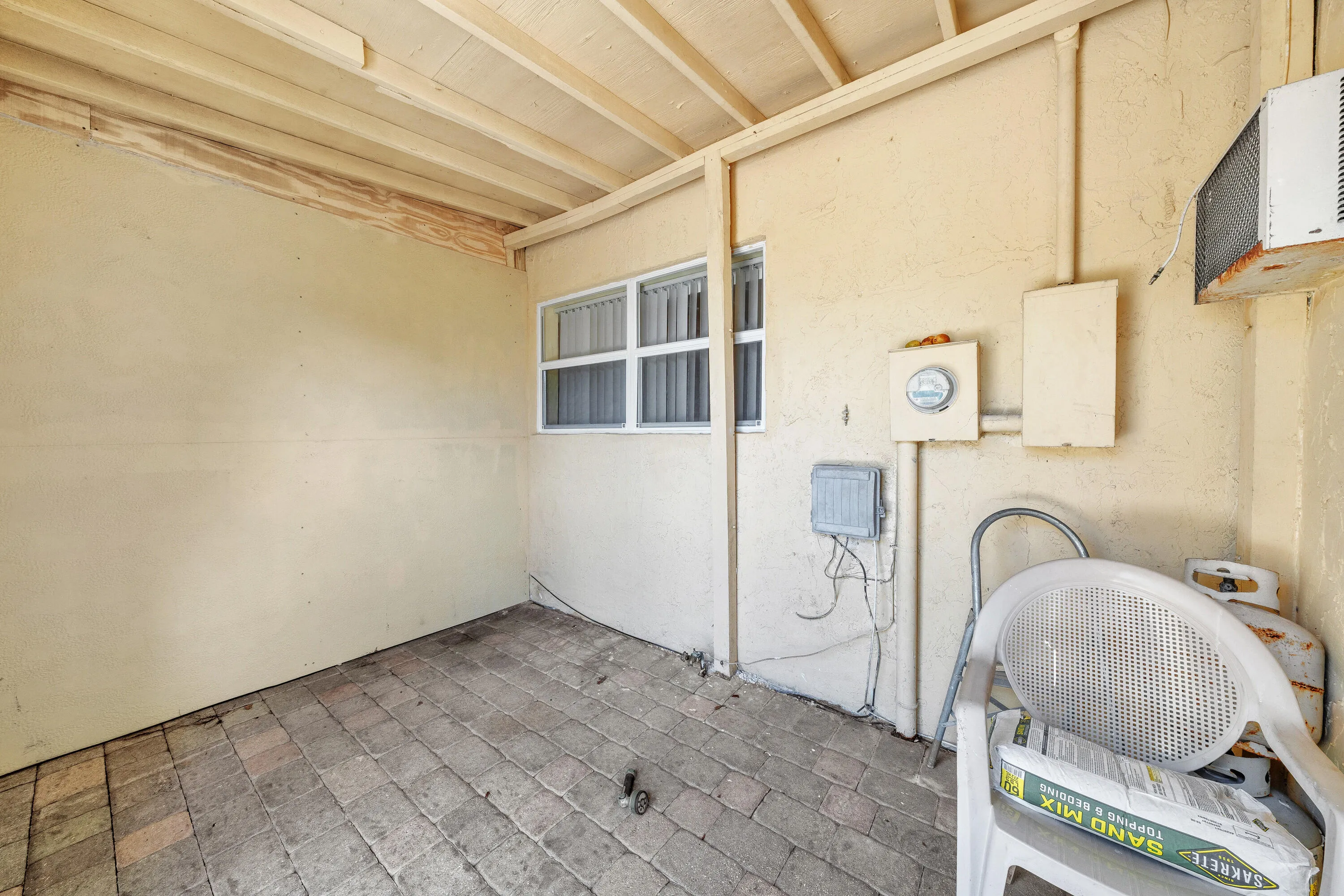 16 Backyard (3)