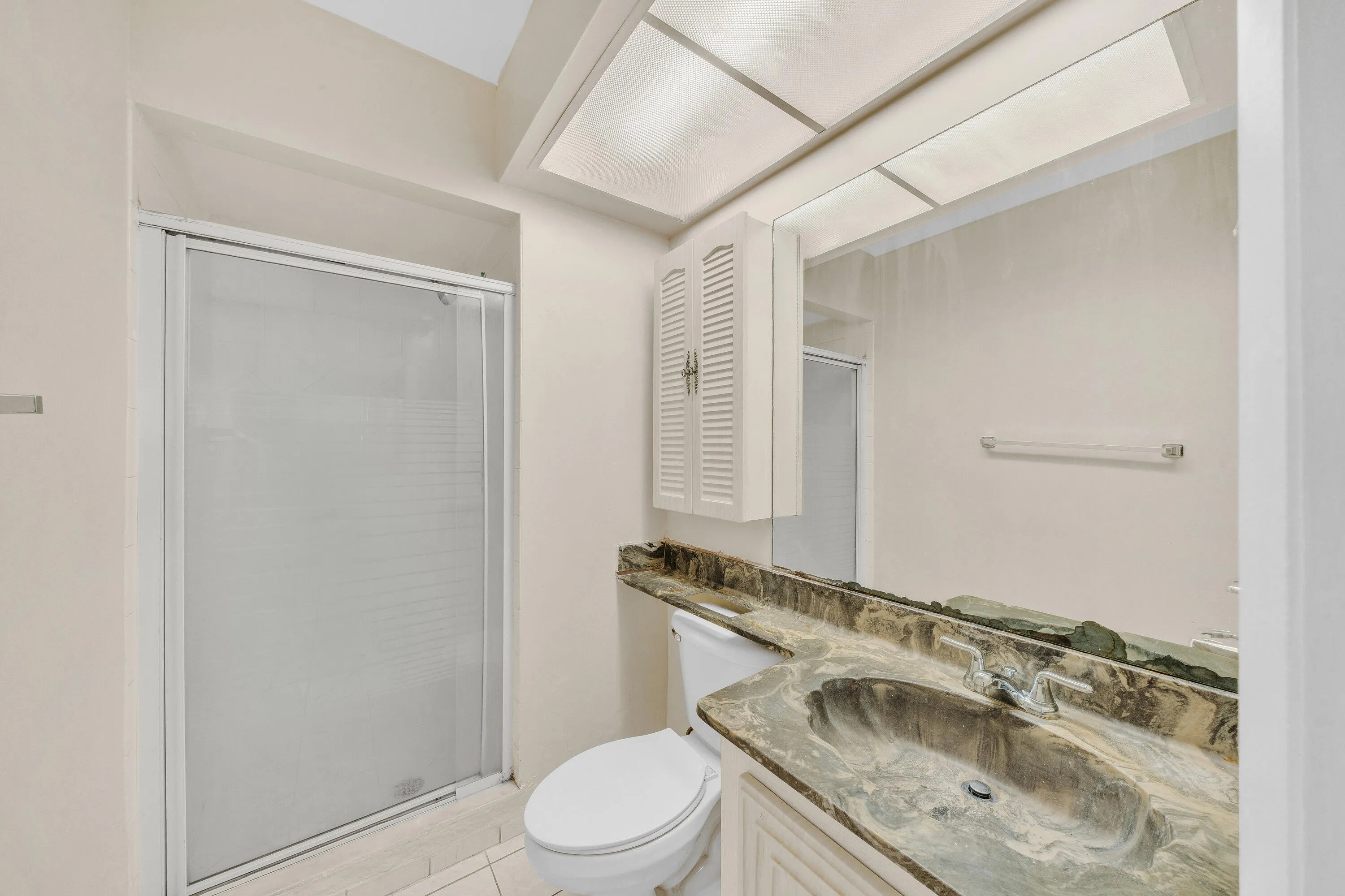 13 Primary Bathroom (1)