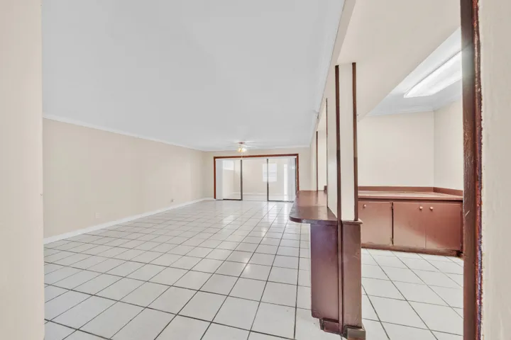 11 Living Area (1)