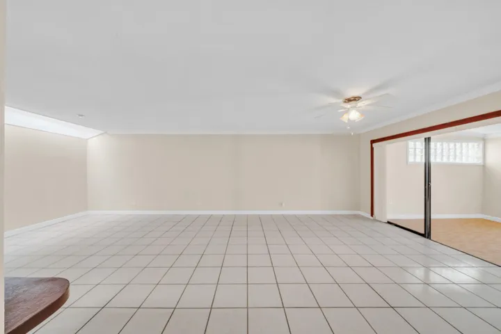 14 Living Area (1)