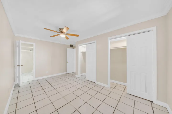 12 Primary Bedroom (2)