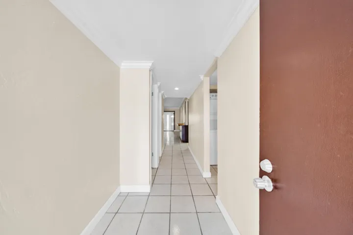 3 Entryway (2)