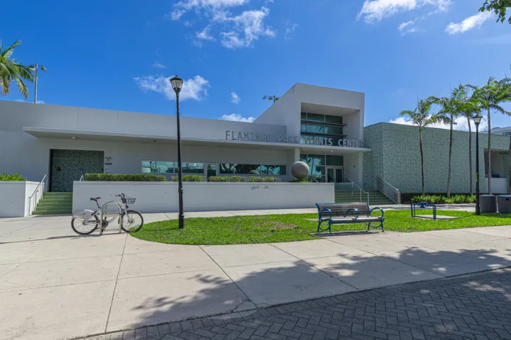 Complex is directly across from Flamingo Park.
