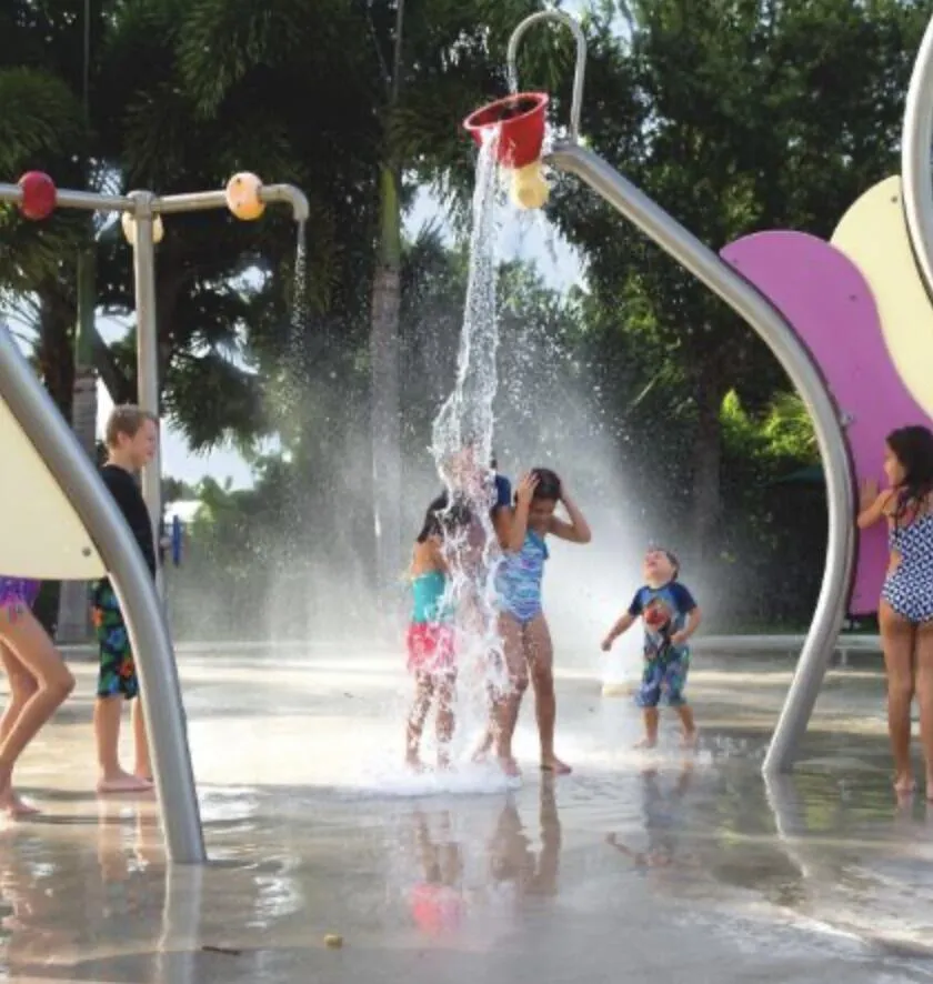 PLAYGROUND SPLASH PARK!