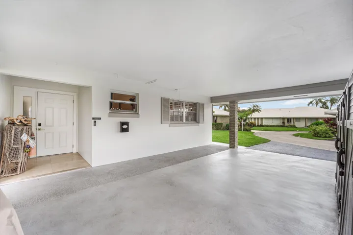 FRONT COVERED ENTRY!