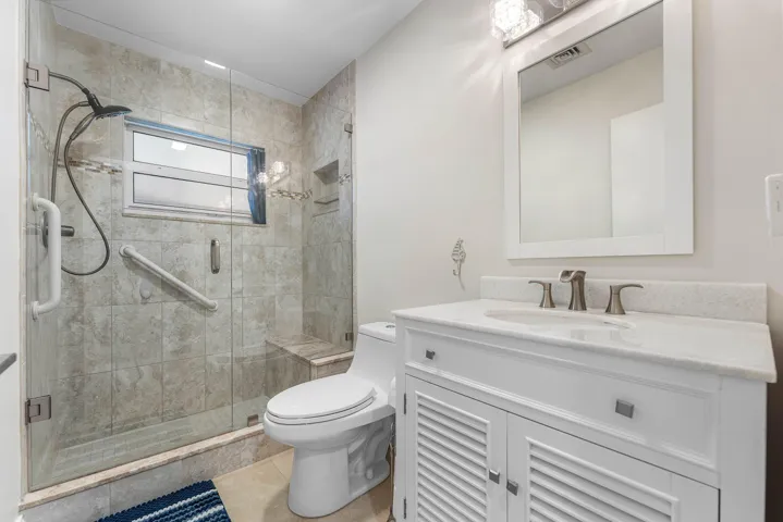 UPDATED 2ND BATHROOM!