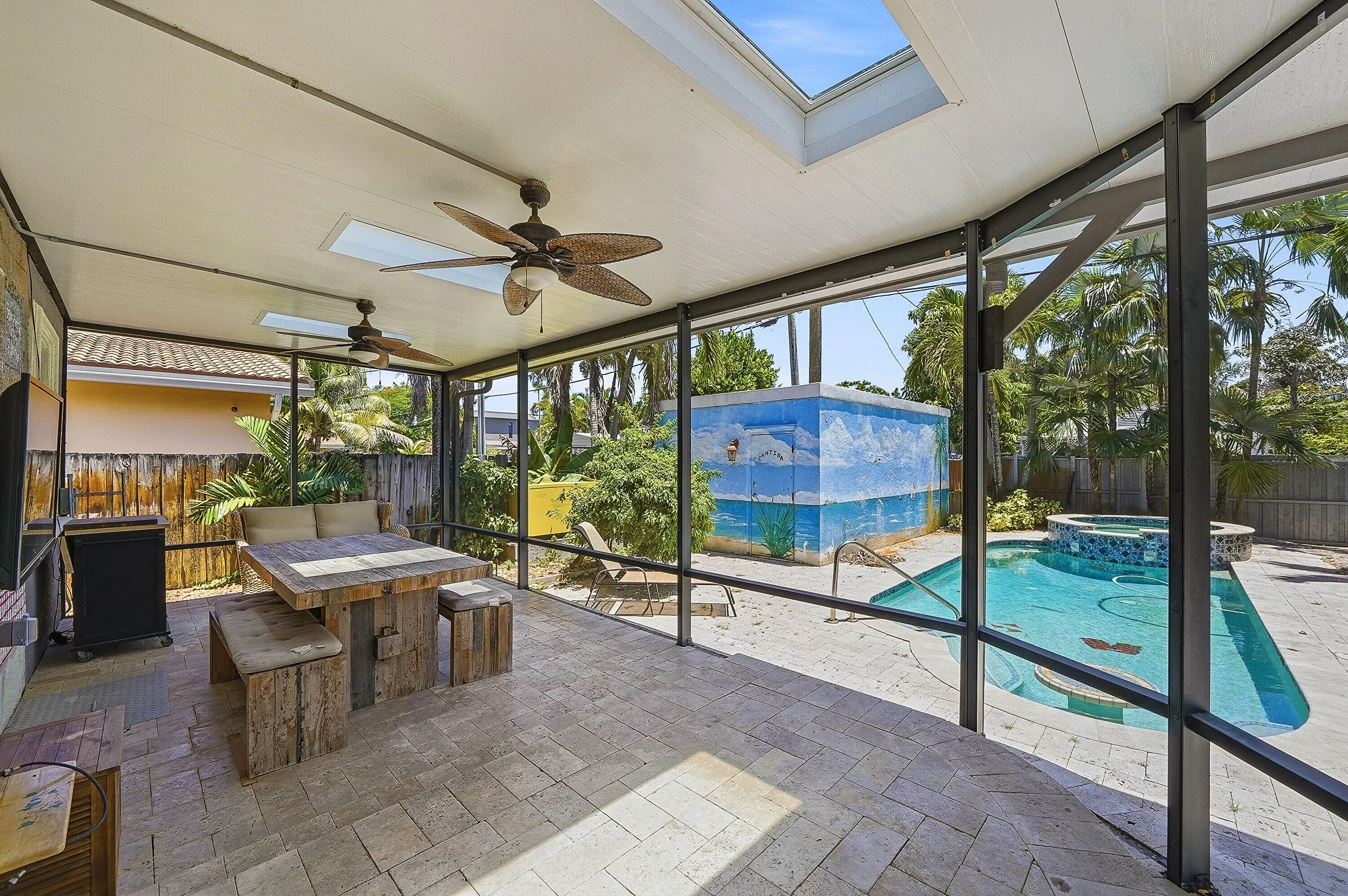 Covered and screened patio