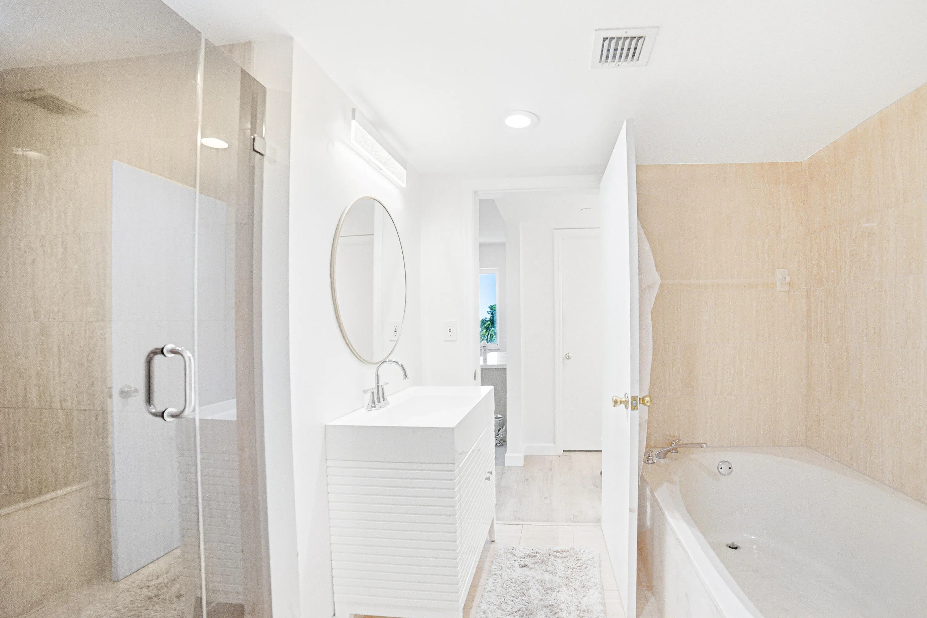 Bedroom1-Bathroom