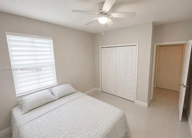 east bedroom
