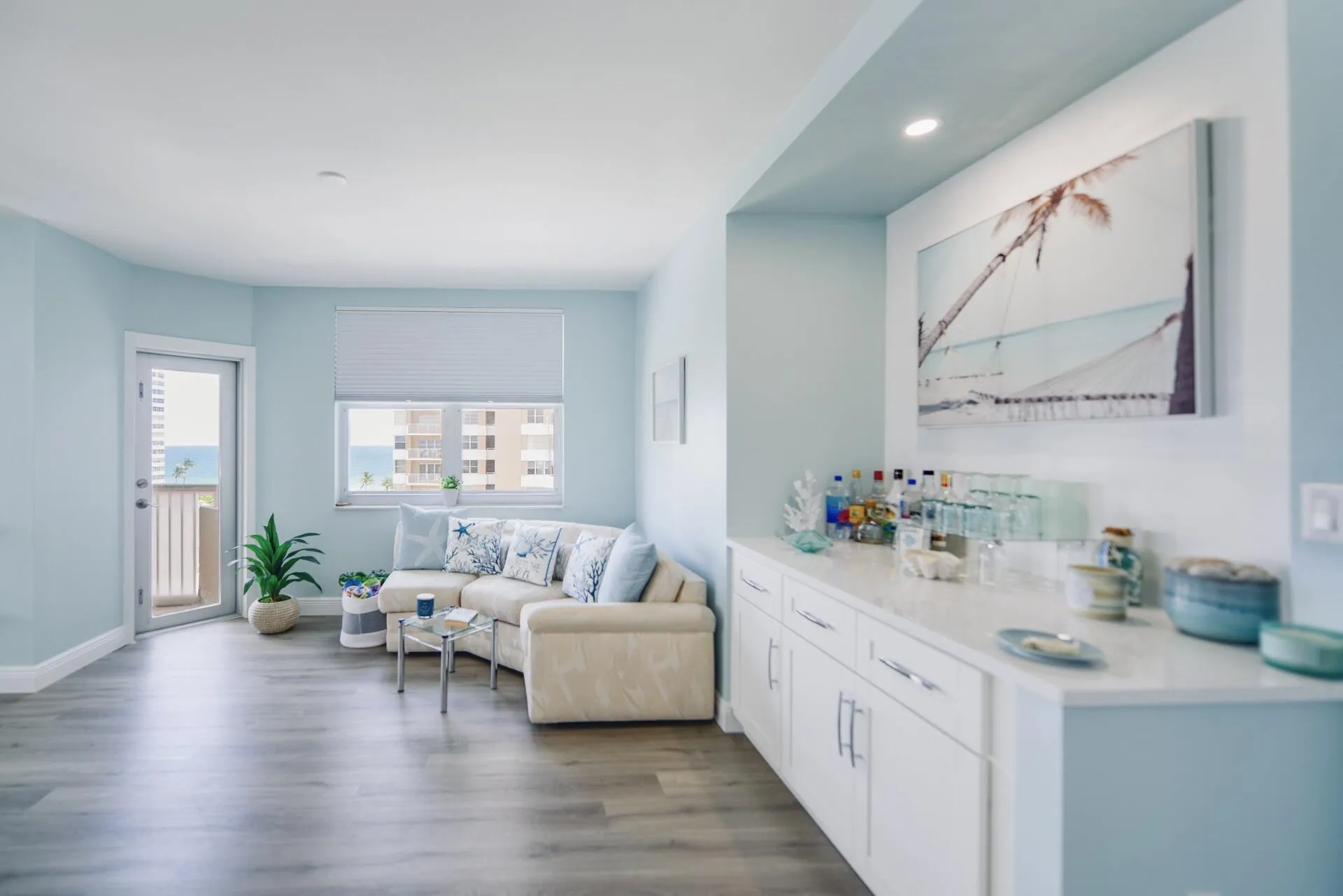 3 RE 1985 S Ocean Dr, apt. 8P, Hallandal