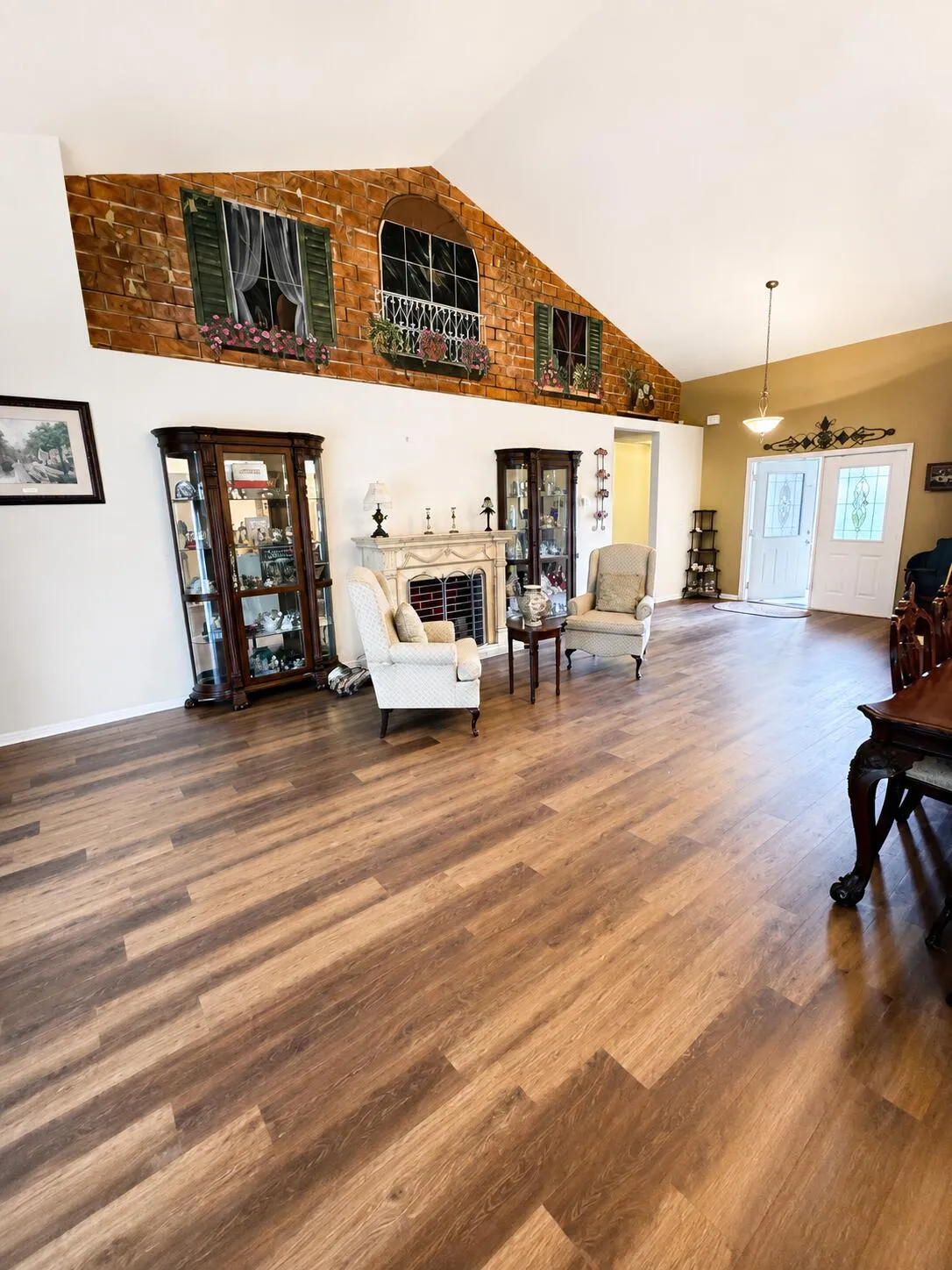 Dinning/Huge open Sitting Area