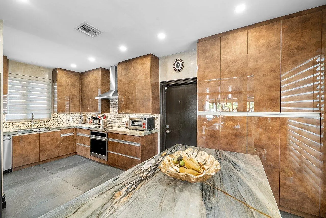 020-23496MirabellaCircleSouth-BocaRaton-