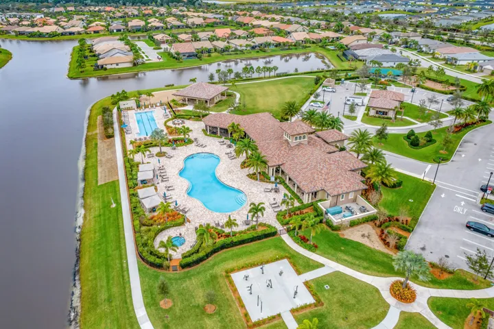Skyview Community Pool