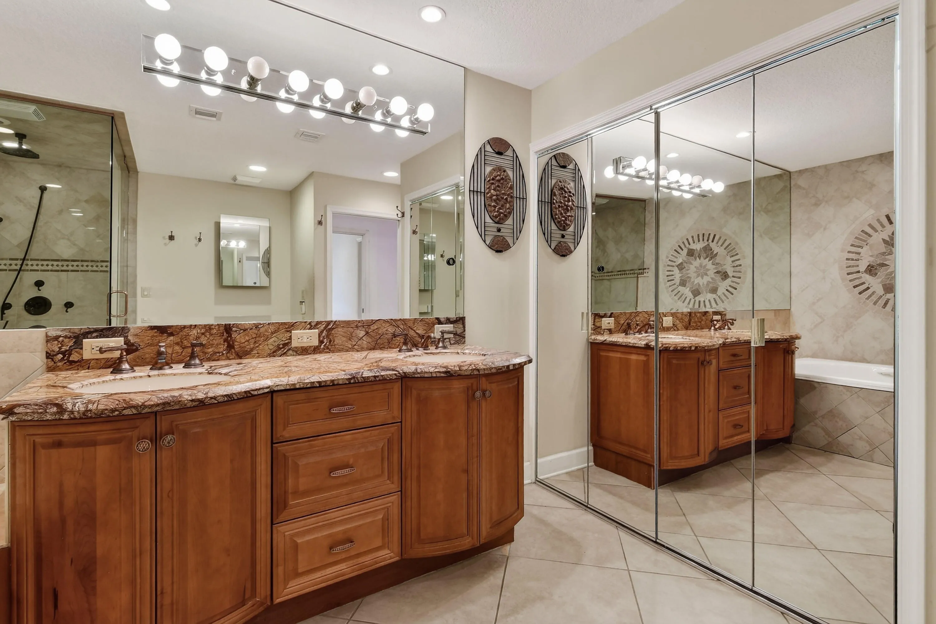 11453ShadyOaksLane(40)