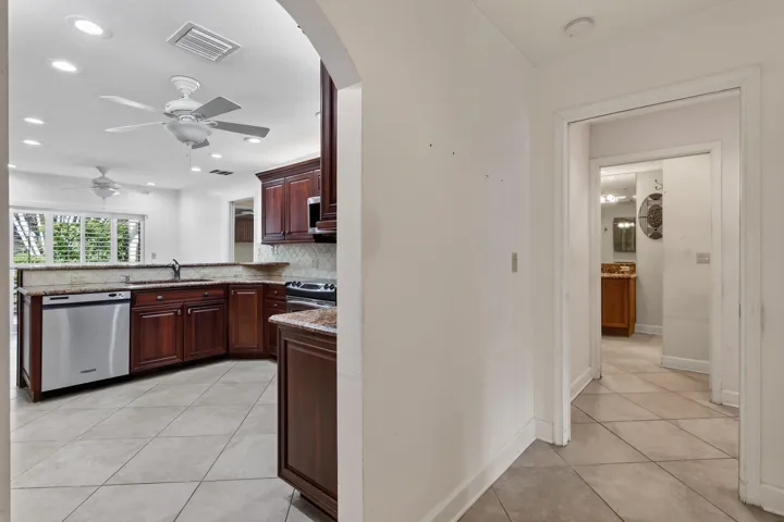 11453ShadyOaksLane(18)