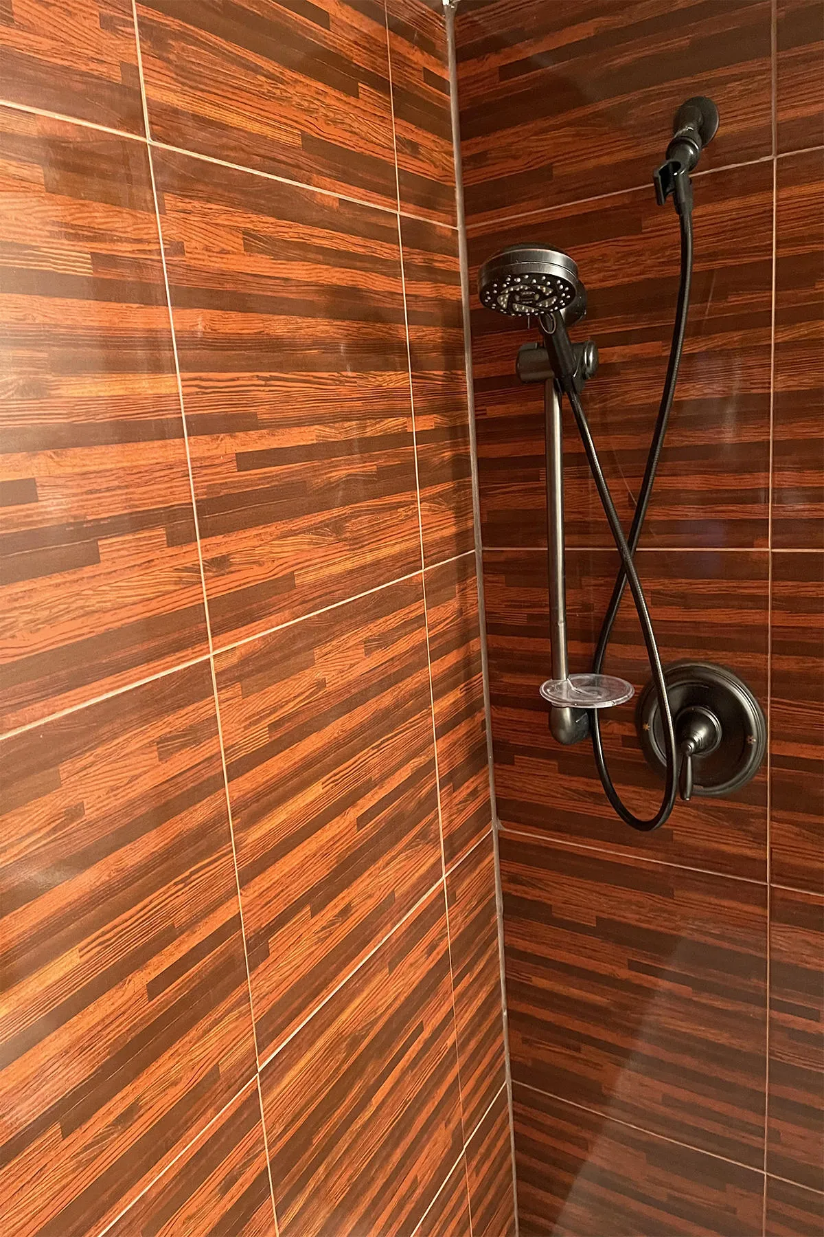 Full Bath Shower
