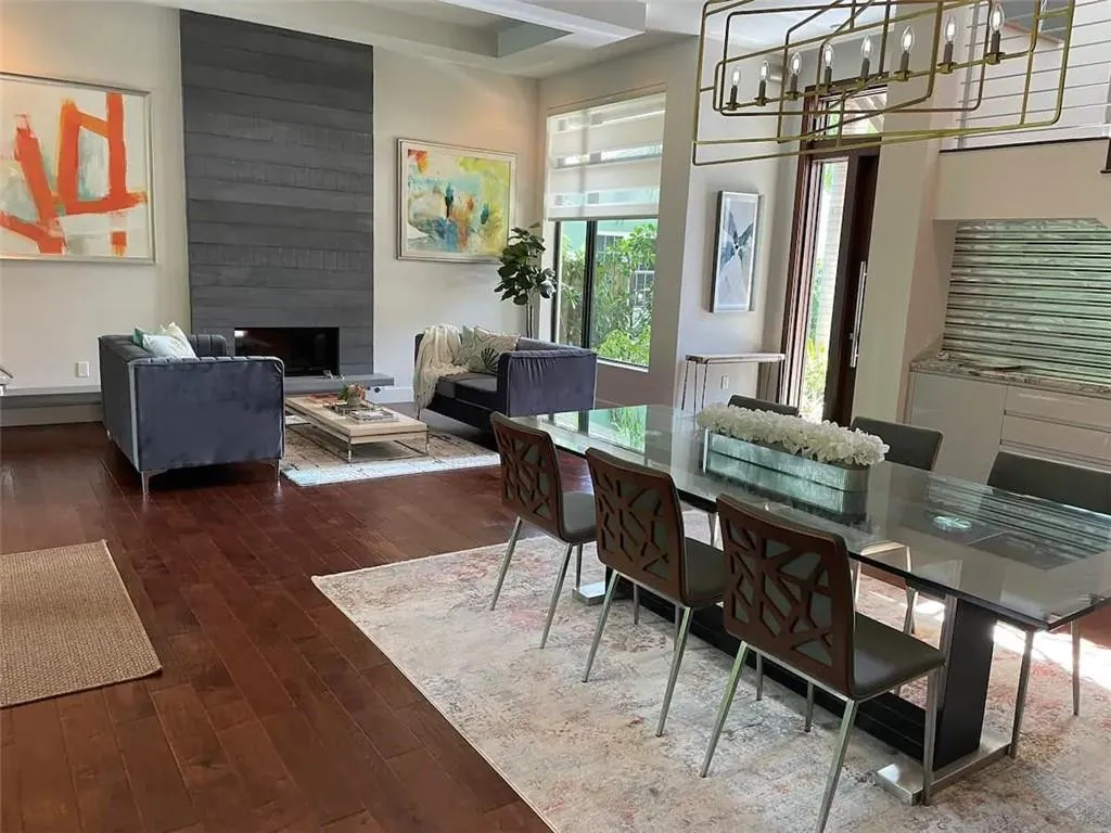 Formal Living Room/Dining Room