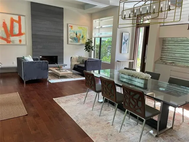 Formal Living Room/Dining Room