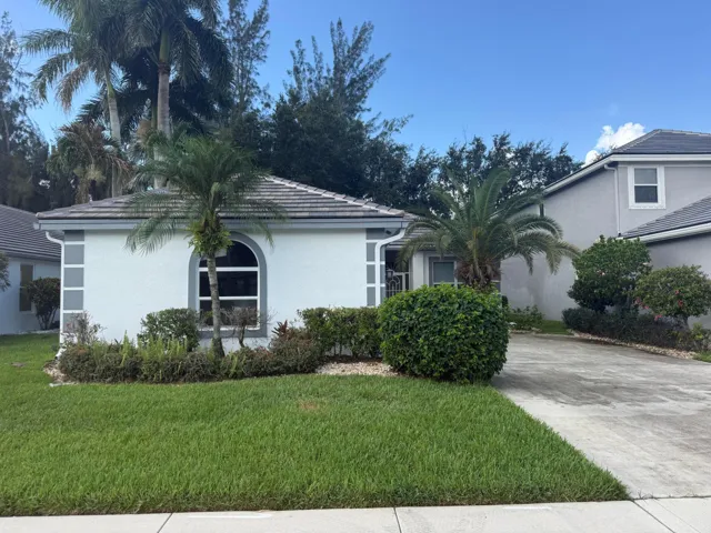 FRONT OF HOUSE