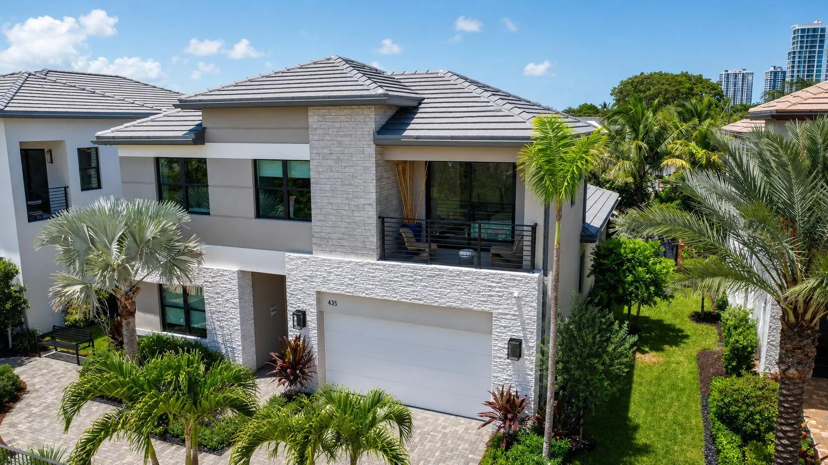 Photos shown are of the builder's model home and are for illustrative purposes only. Actual home, finishes, features, colors, and selections may vary.