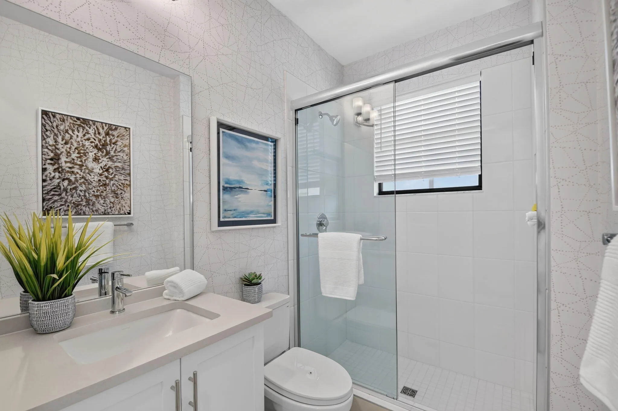 Photos shown are of the builder's model home and are for illustrative purposes only. Actual home, finishes, features, colors, and selections may vary.