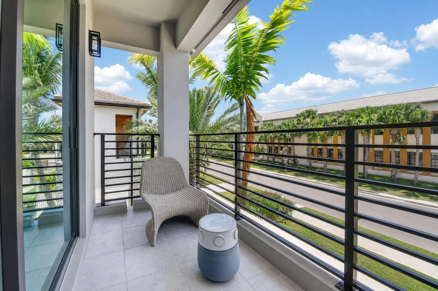 Photos shown are of the builder's model home and are for illustrative purposes only. Actual home, finishes, features, colors, and selections may vary.