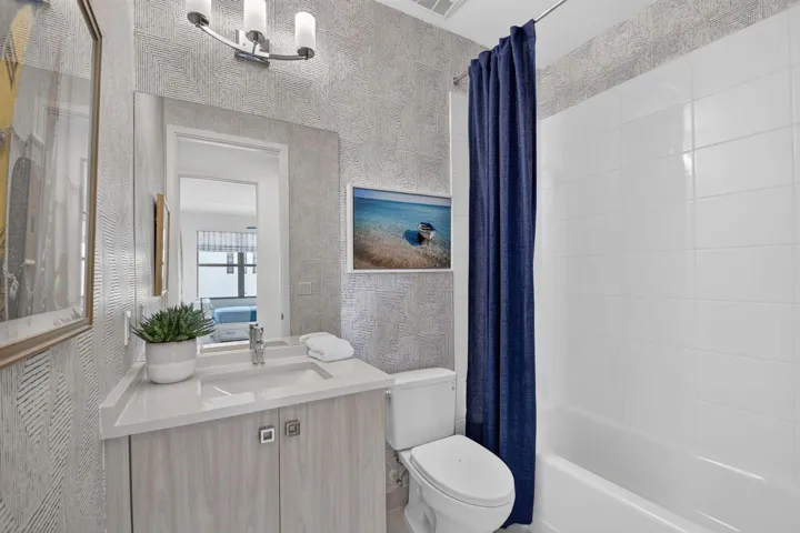 Photos shown are of the builder's model home and are for illustrative purposes only. Actual home, finishes, features, colors, and selections may vary.
