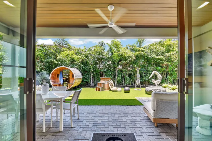 Photos shown are of the builder's model home and are for illustrative purposes only. Actual home, finishes, features, colors, and selections may vary.