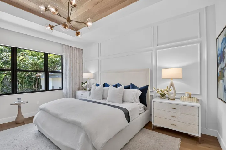 Photos shown are of the builder's model home and are for illustrative purposes only. Actual home, finishes, features, colors, and selections may vary.