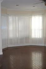 819225