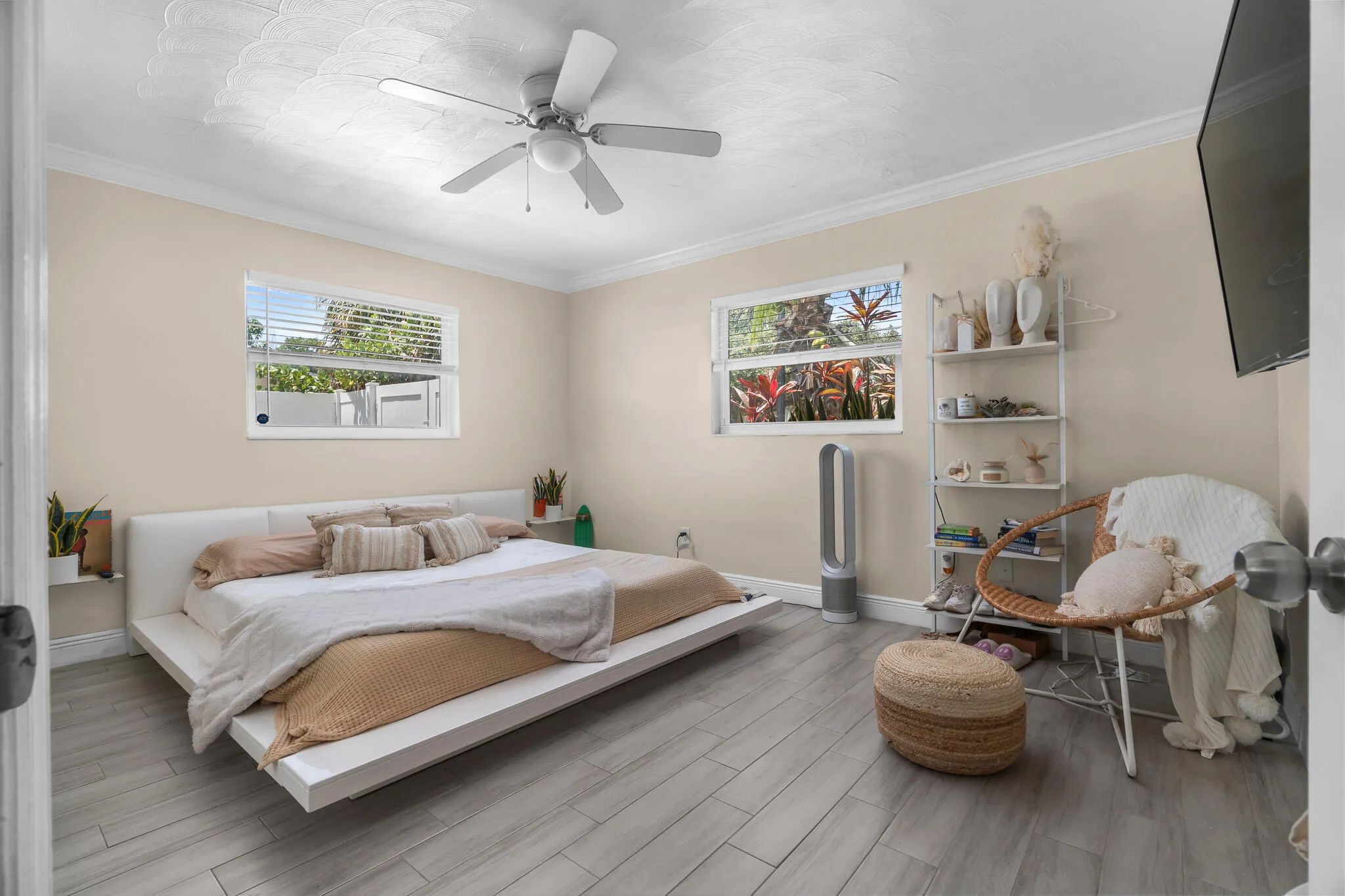 2nd bedroom